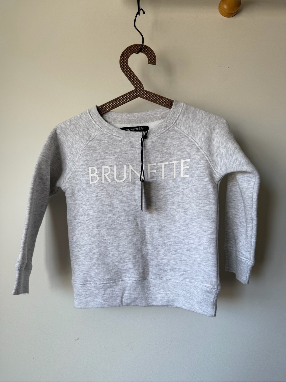 NWT Brunette The Label Little Babes Core Crew Sweatshirt 2/3T Pebble Grey White - Picture 2 of 7